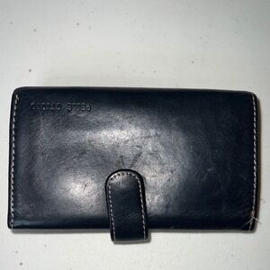 Pelle Studio Black Leather Tri Fold Wallet Snap Closure ID Window Card Slots